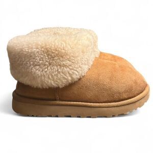 Womens Ugg Mini Boots SZ 6
